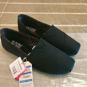 New with tag - Skechers Bobs